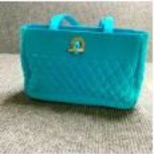 Vera Bradley Quilted Handbag with Silver Clasp Closure